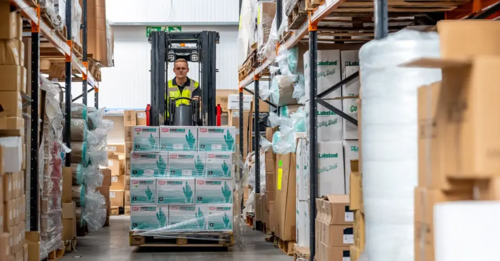 Stock Control Vending Machines: A Smarter Way to Manage Consumables 5 Warejouse stock